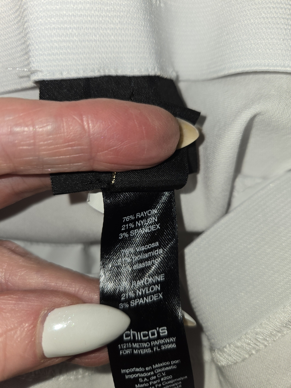 Chicos , White Tailored Stretch Crop Straight Ankle Pants Womens Size 00 Petite - Picture 6 of 9